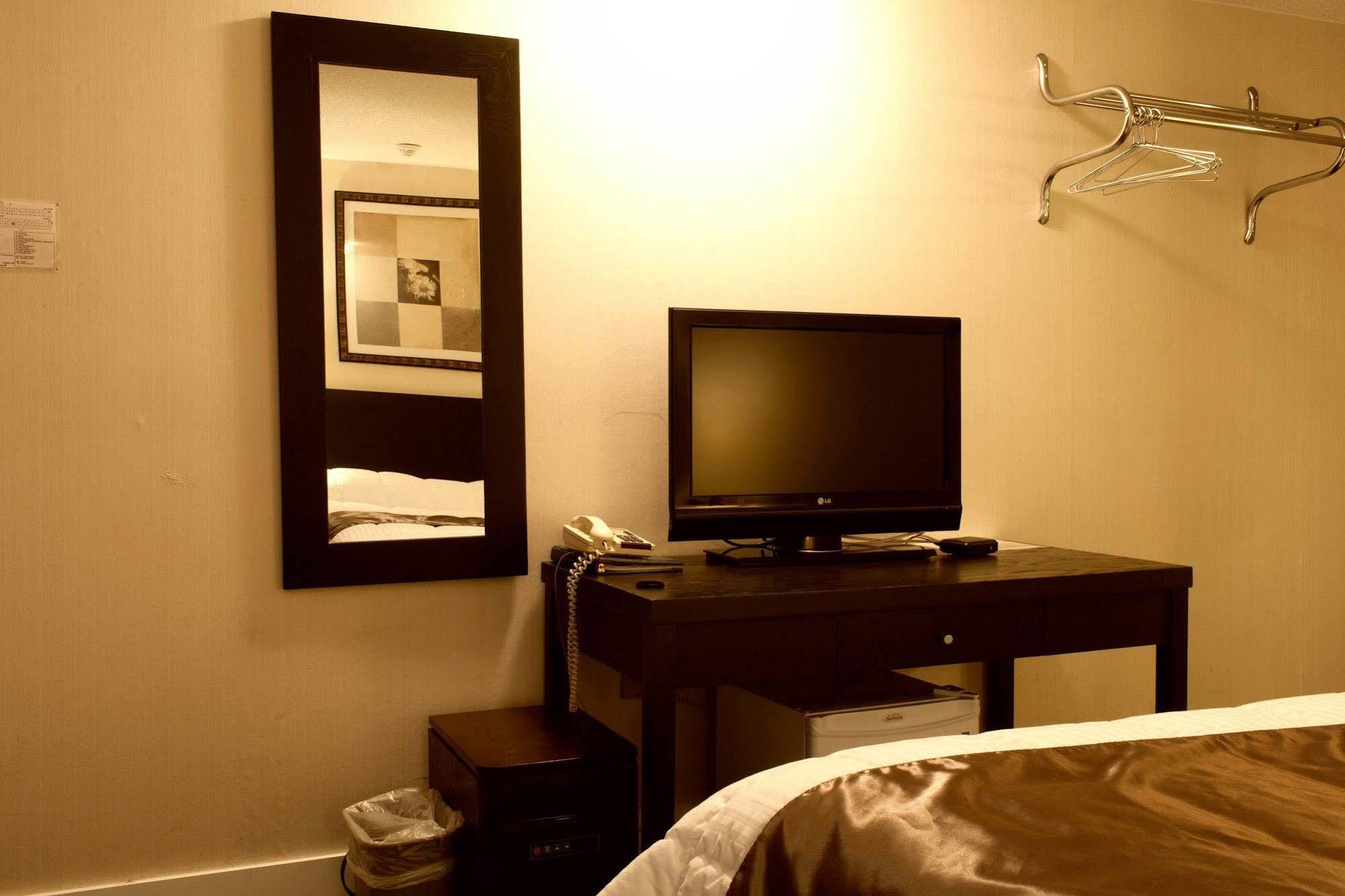 Hotel Moncton Zewnętrze zdjęcie